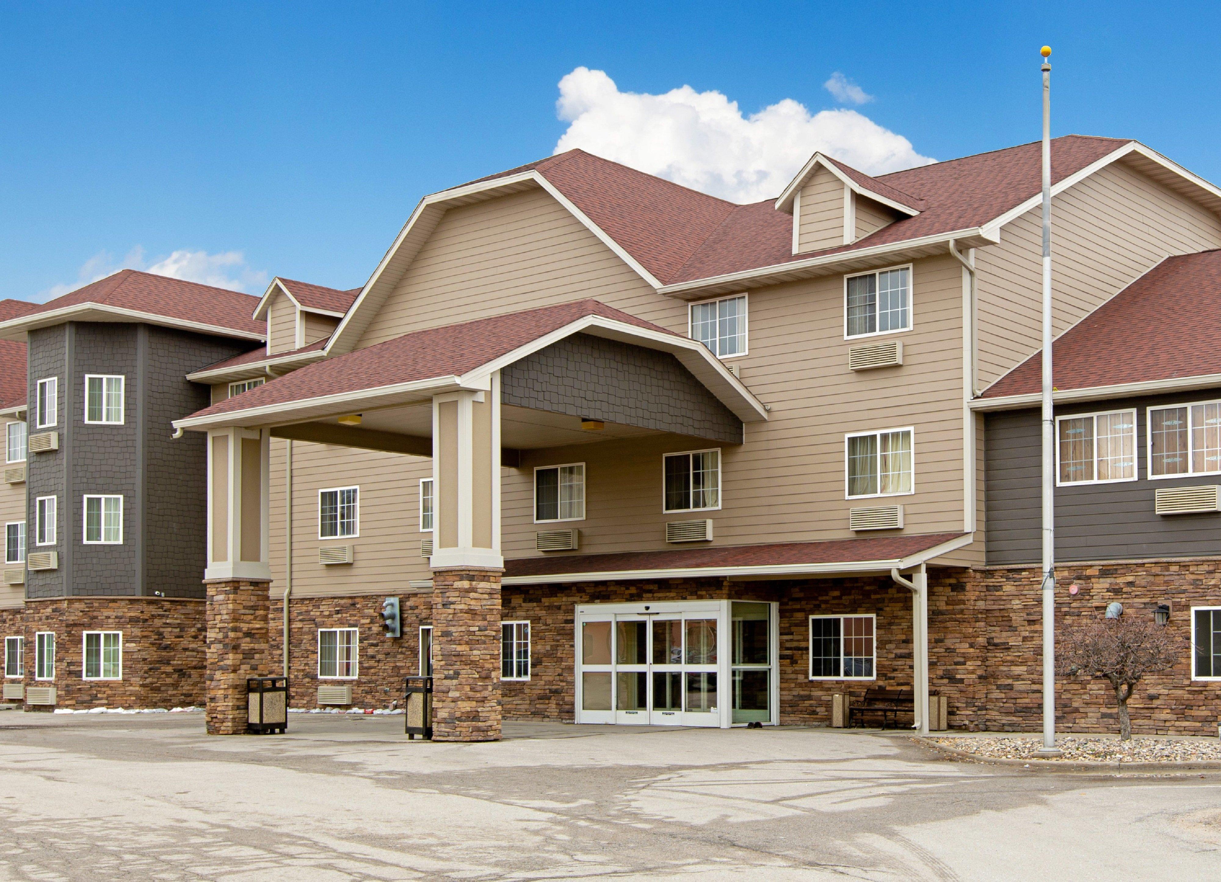 Red Roof Inn & Suites Omaha - Council Bluffs Exterior photo